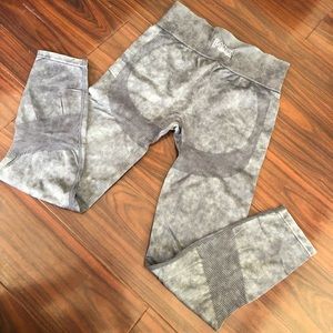 NWT PINK Seamless Workout Tights✨